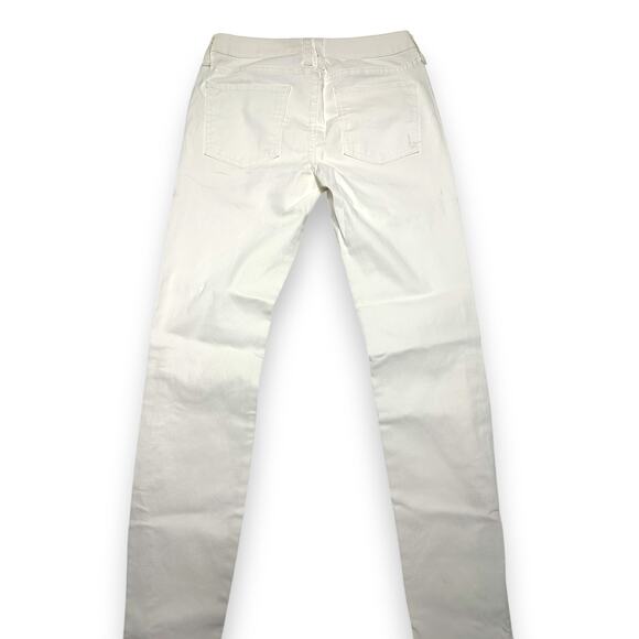 BEBE Optic White Skinny Jeans With zipper Details Size 29 - Picture 9 of 15